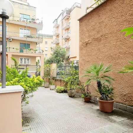 アパート Casa Angelina Con 3 Da Letto ローマ