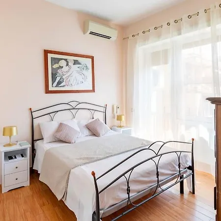 Casa Angelina Con 3 Da Letto アパート ローマ